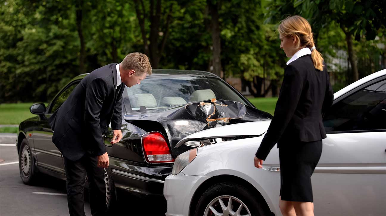Should You Hire a Car Crash Attorney?